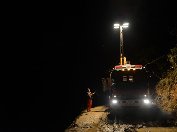 大功率升降照明燈在廣州某道路搶修應(yīng)用實(shí)例